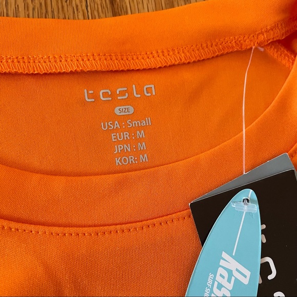 Tesla Rashguard - Picture 2 of 3